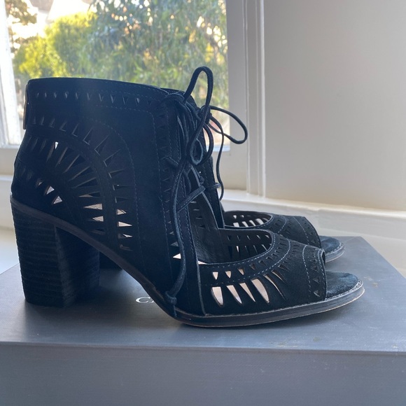 Vince Camuto Tarita Black Suede Heel Wedge Size 8.5 - Picture 2 of 10